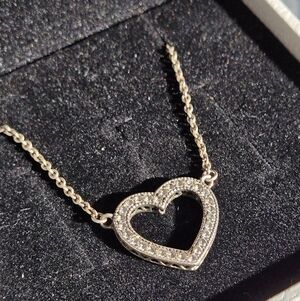 Pandora Heart silver necklace with clear cubic zirconia